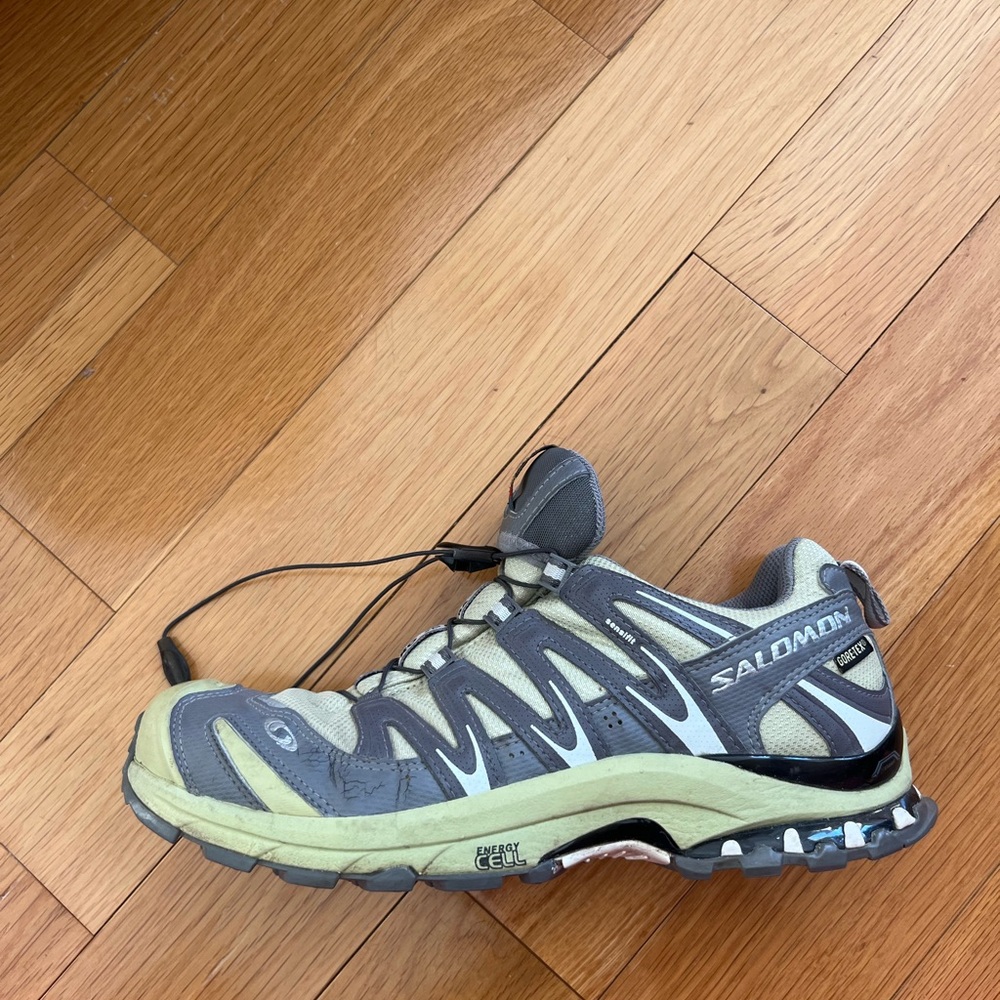 Salomon Runners